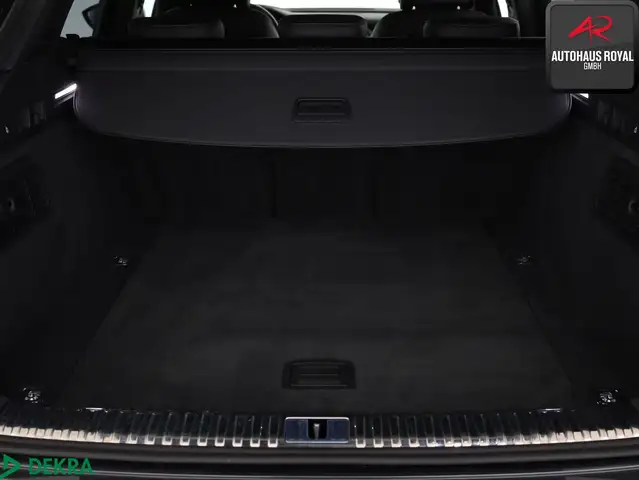 Audi E-Tron view 14