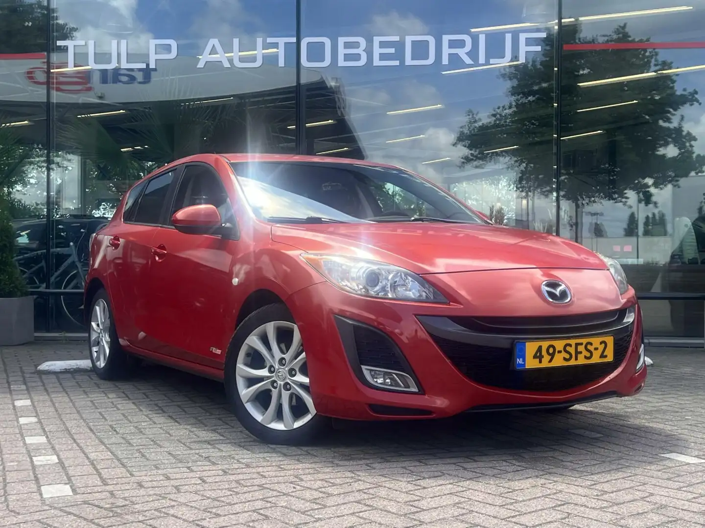 Mazda 3 1.6 GT-M Line 5 deurs Airco Cruise LMV NAP Červená - 2