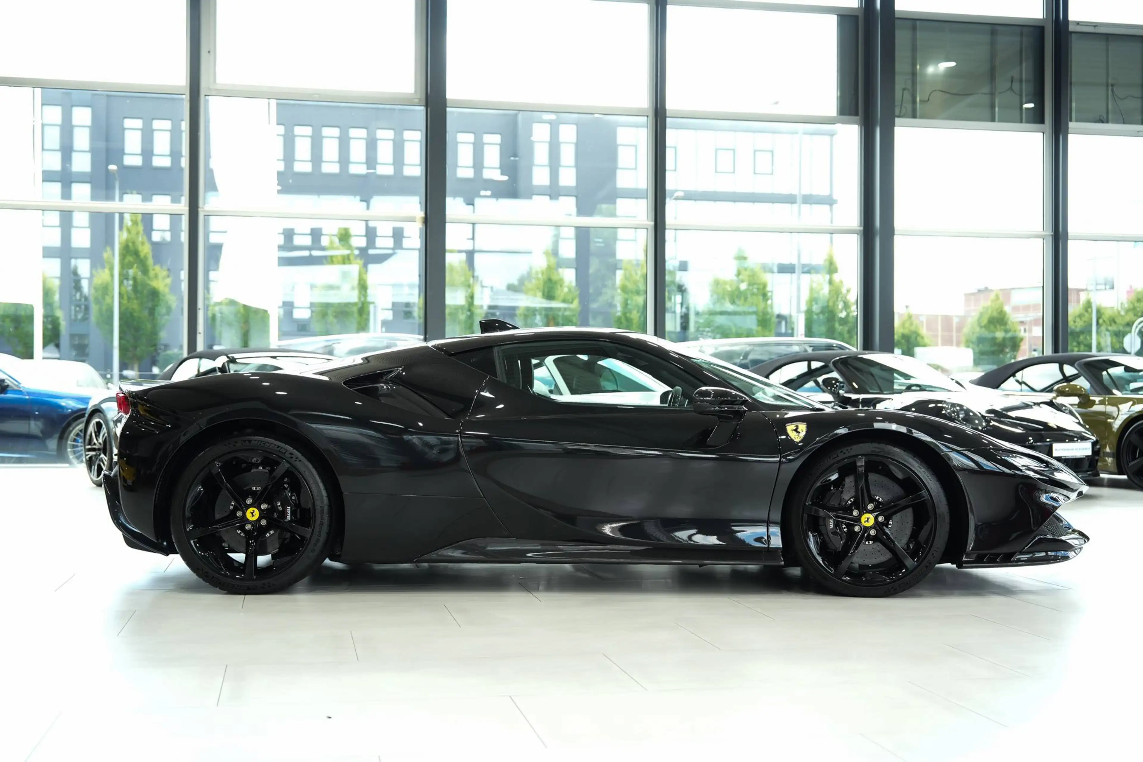 Ferrari SF90 Stradale *CARBON-LED*RACING-SEATS*FULL-CARBO — photo 6