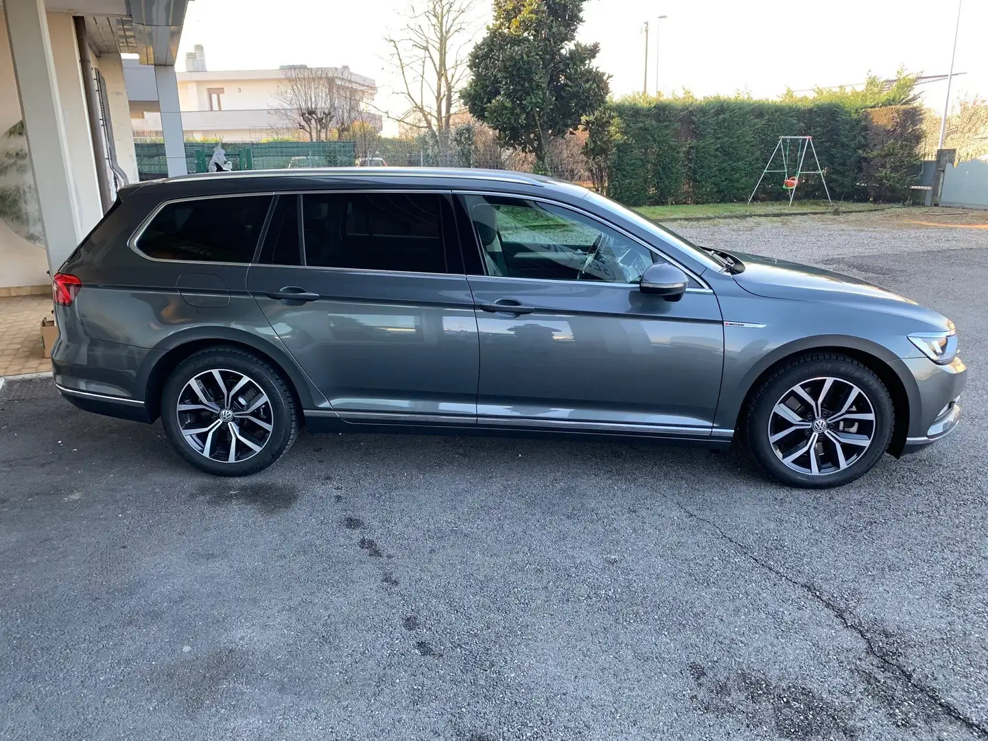 Volkswagen Passat Variant PassatVIIIVariant2.0bitdiHighline4motion240cvdsg Grigio - 1