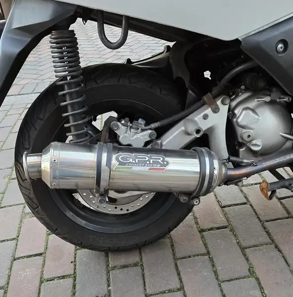 Yamaha X-Max 250 - foto 4