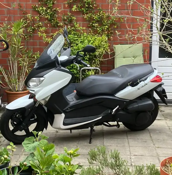 Yamaha X-Max 250 - foto 2