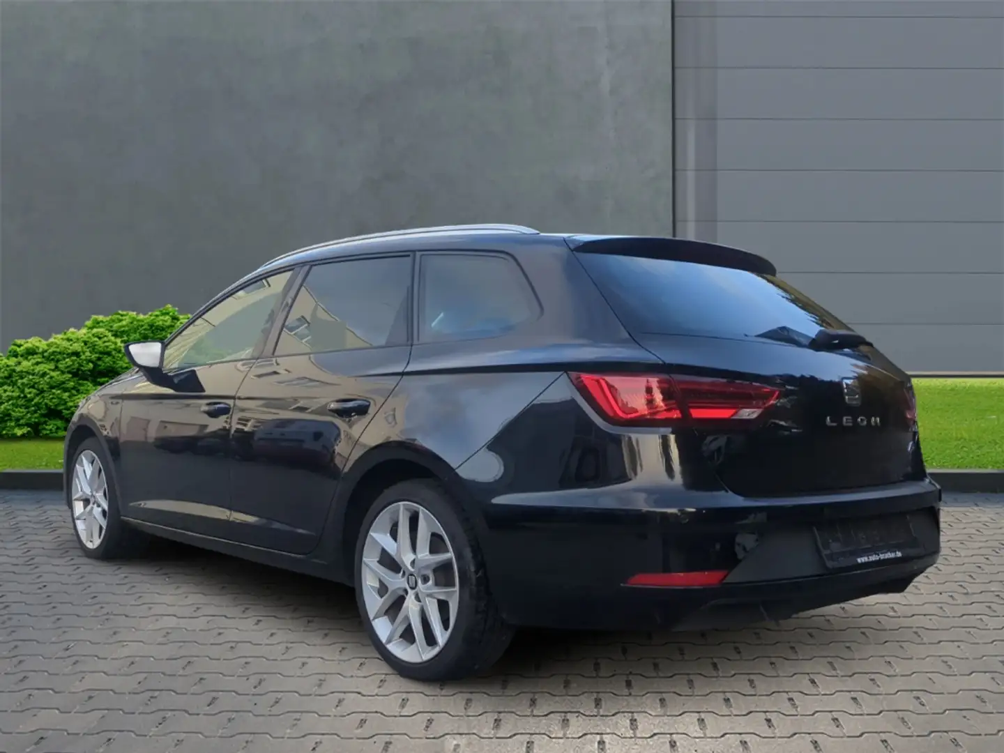 SEAT Leon ST FR+Anhängerkupplung+Navi+Klimaautomatik+Parksen Schwarz - 2