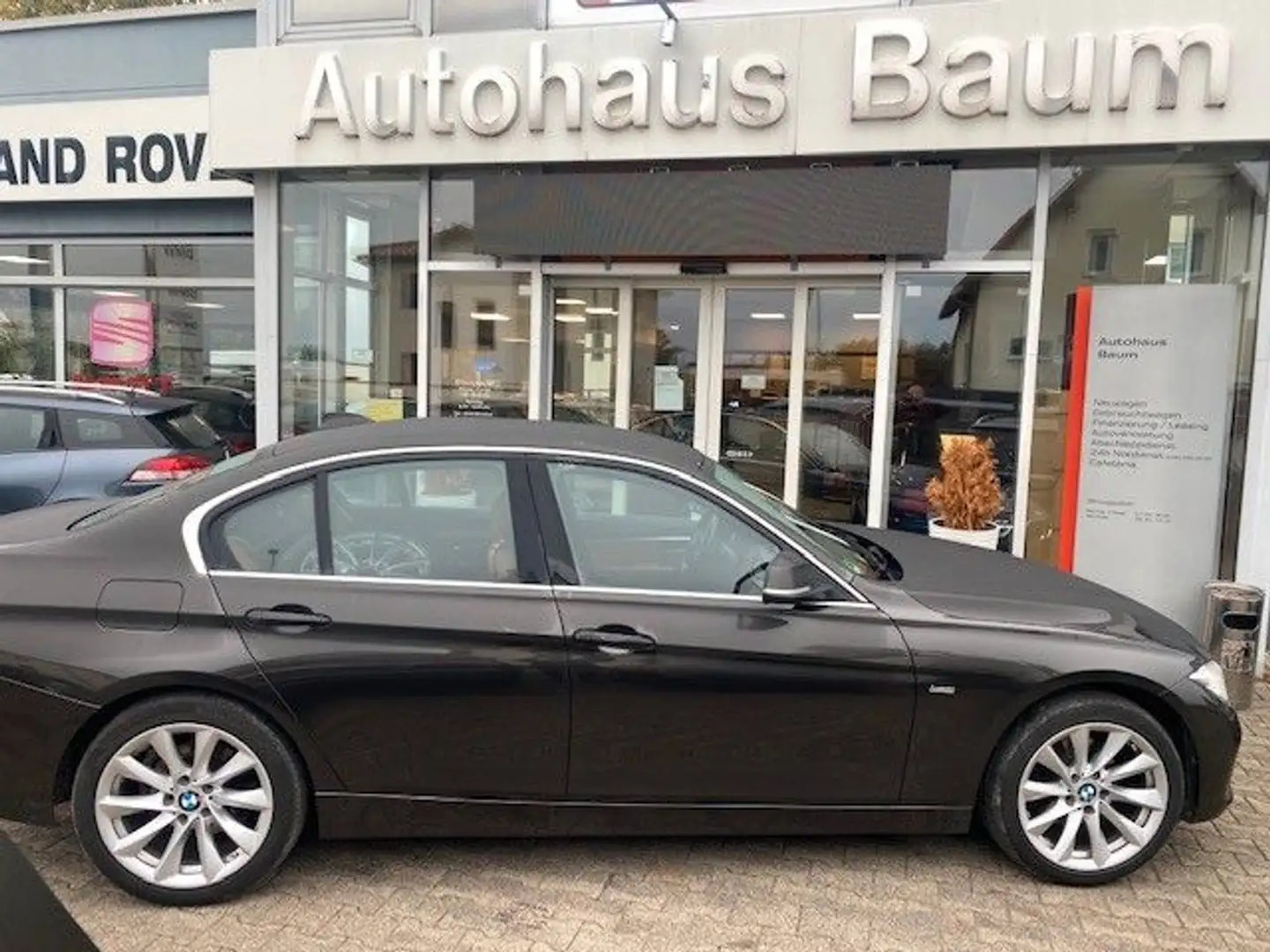 BMW 320 Baureihe 3 Lim. 320 d Luxury Line Braun - 1