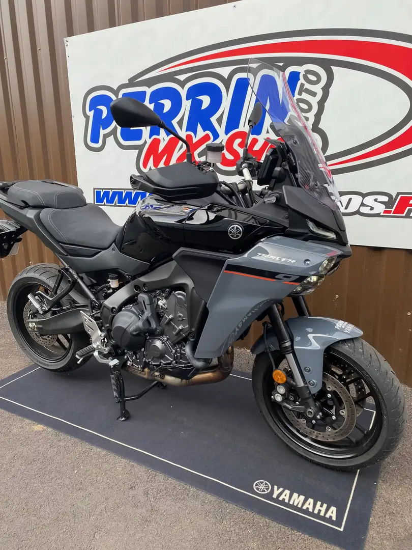 Yamaha Tracer 9 Grey - 1