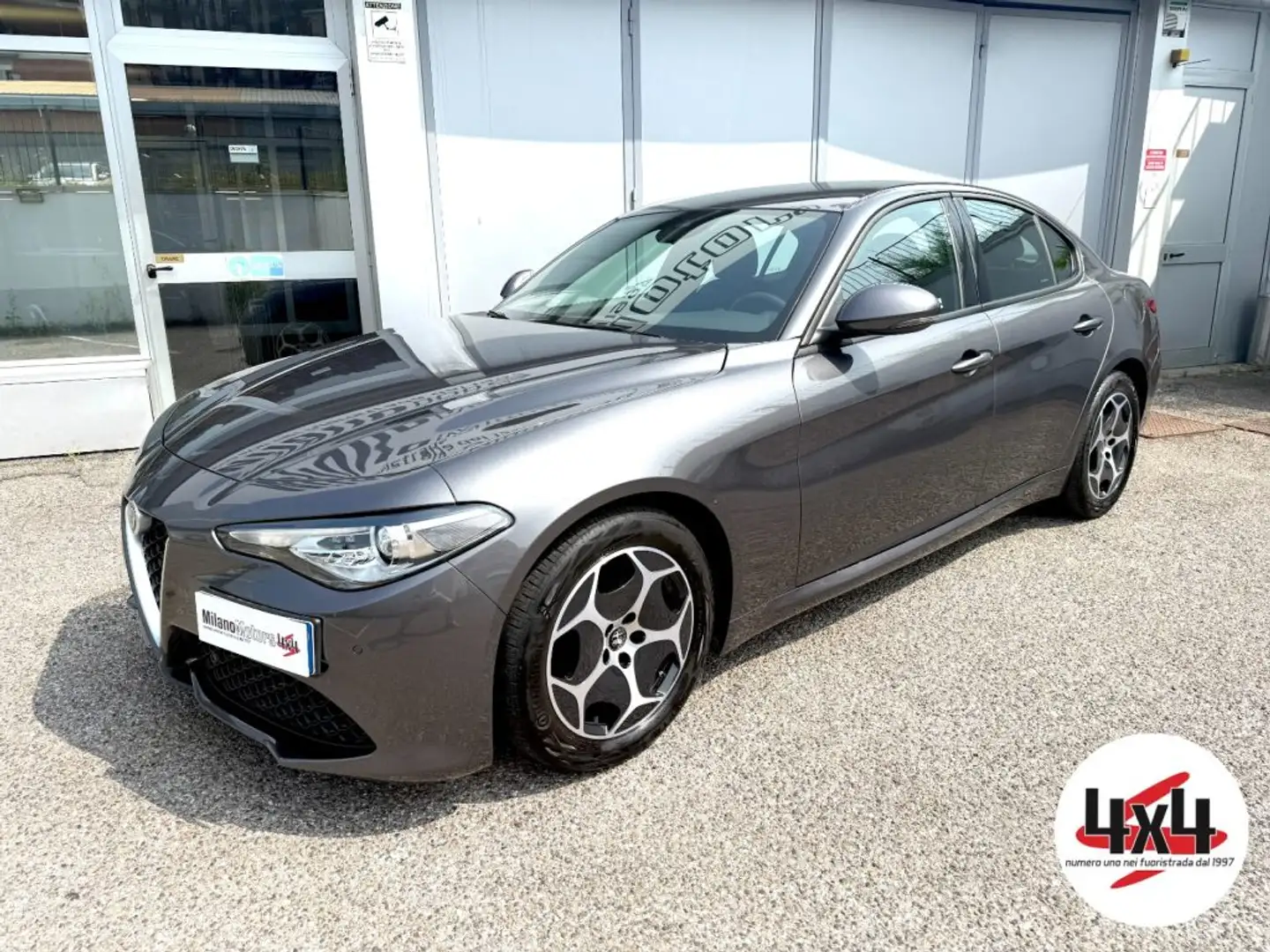 Alfa Romeo Giulia 2.2 TD 160 CV AT8 Super Business *25.343 KM* Szary - 1