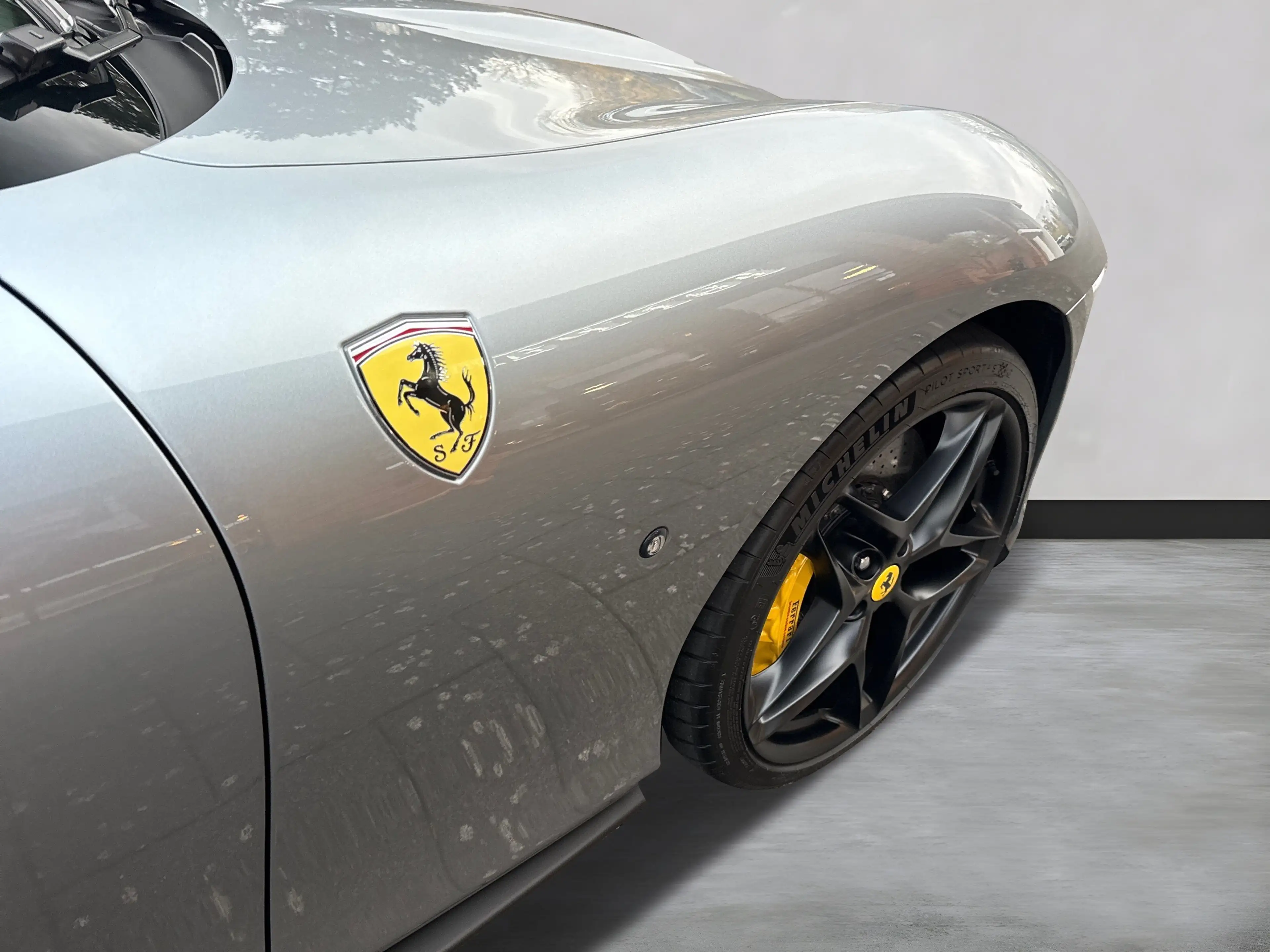 Ferrari Roma Spider *LED-Scheinwerfer*20 Zoll Felge* — photo 11