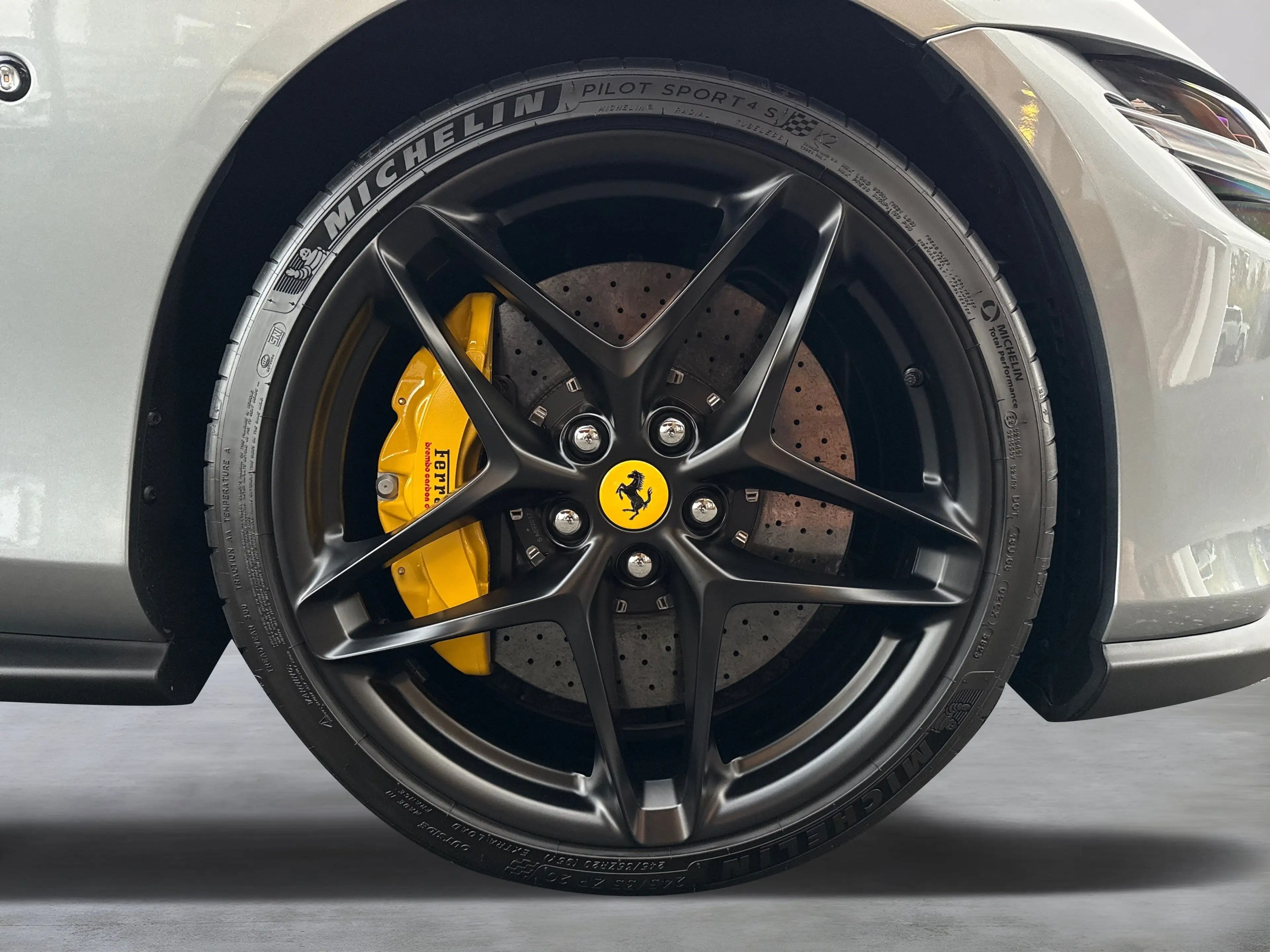 Ferrari Roma Spider *LED-Scheinwerfer*20 Zoll Felge* — photo 12
