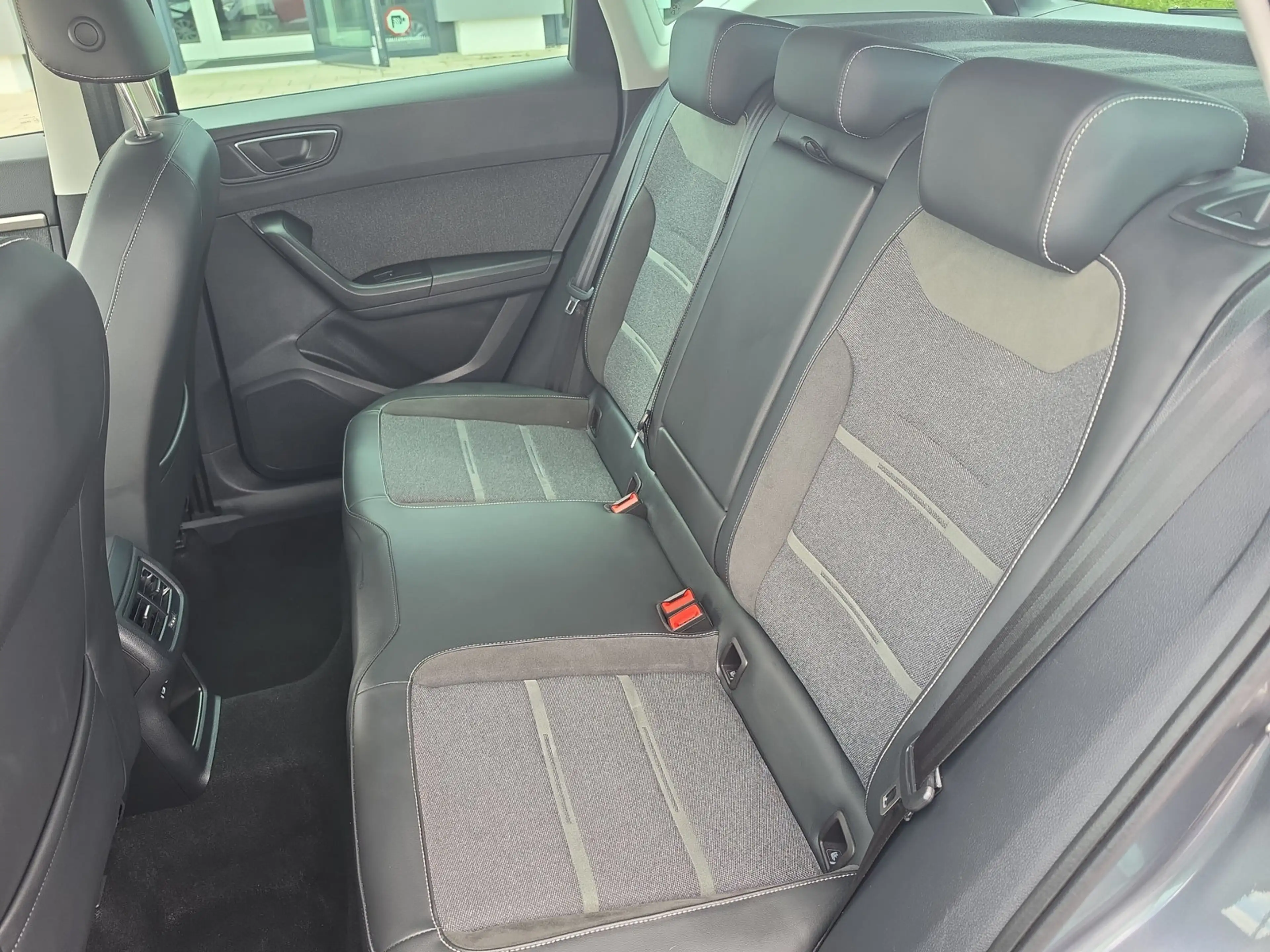 SEAT Ateca 1.5 TSI DSG Xperience NAVI+RÜCK.KAM+KEYLESS — photo 10
