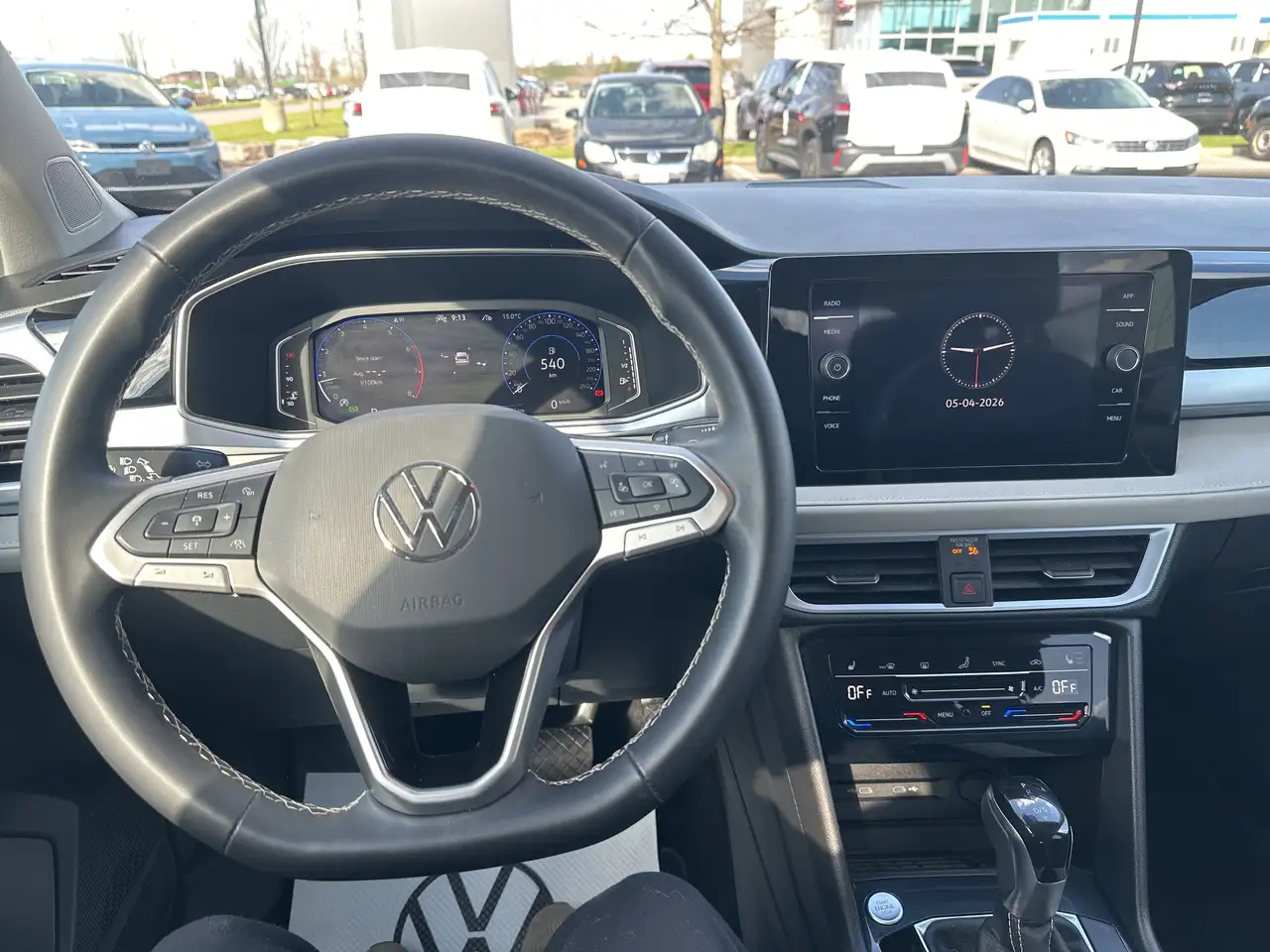 Volkswagen Taos снимка Volkswagen Taos