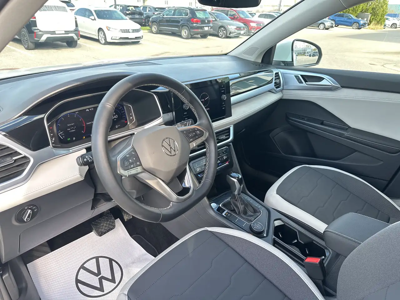 Volkswagen Taos снимка Volkswagen Taos