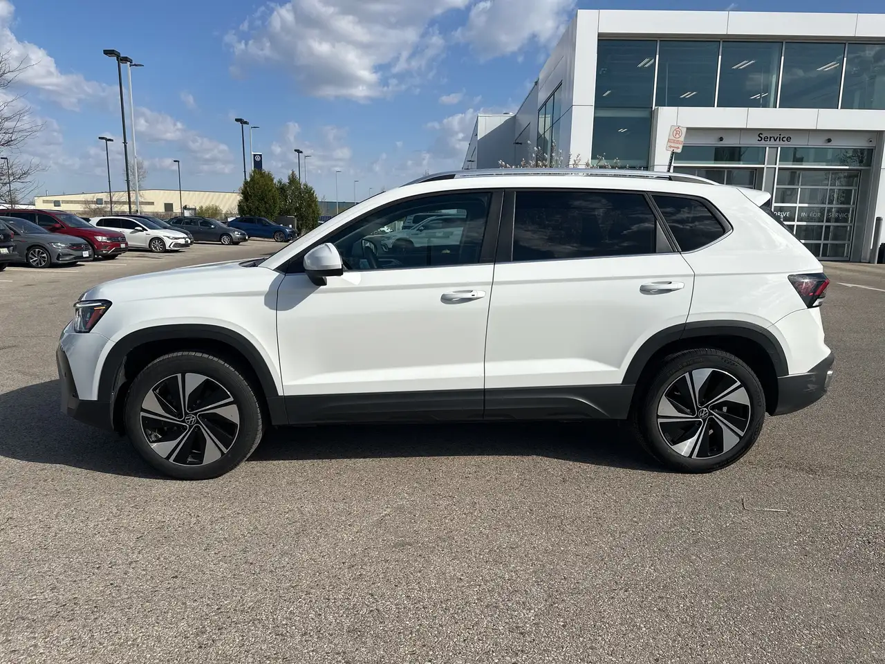Volkswagen Taos снимка Volkswagen Taos