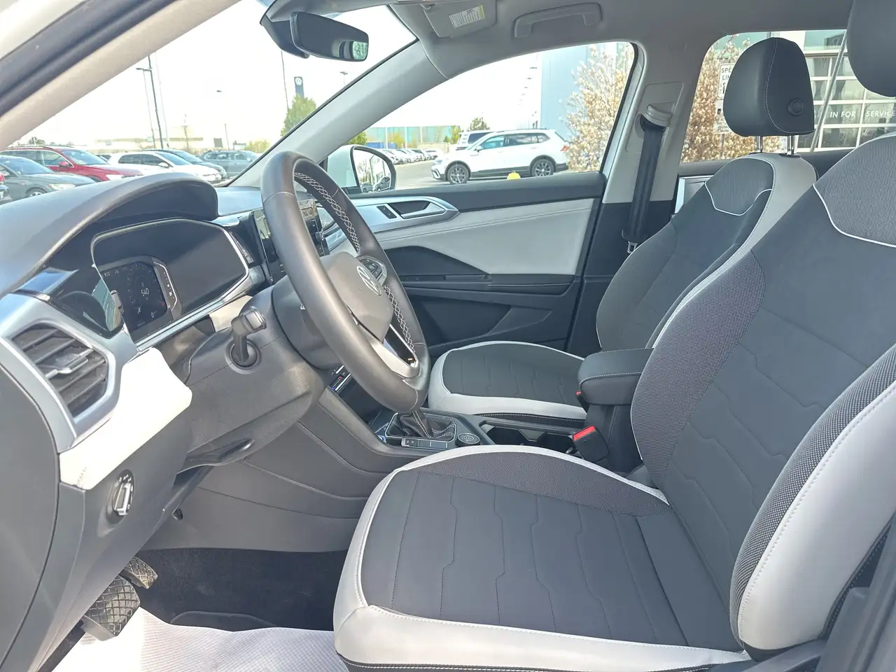 Volkswagen Taos снимка Volkswagen Taos
