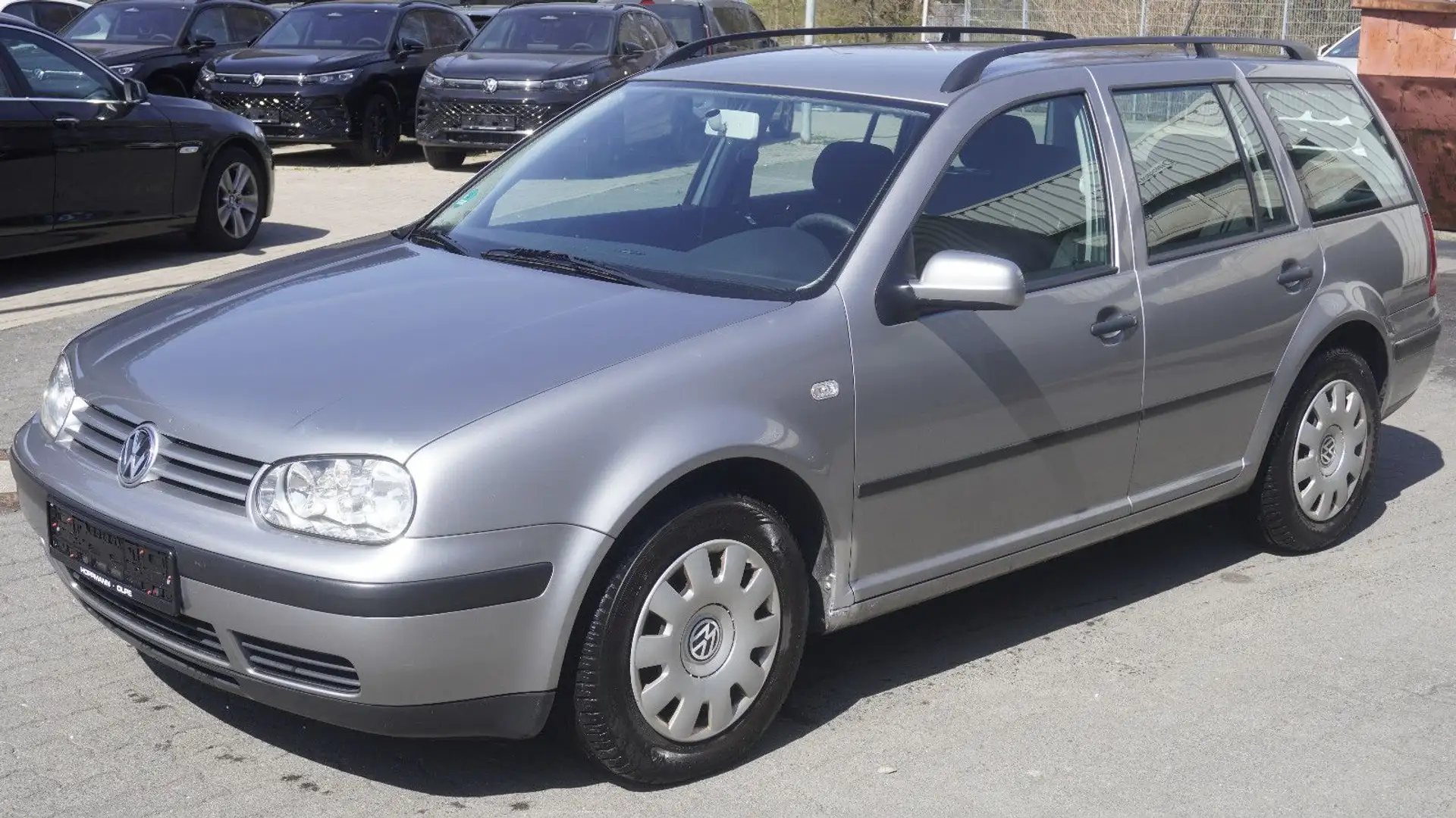 Volkswagen Golf 1.6 Auto Basis Variant Gris - 1