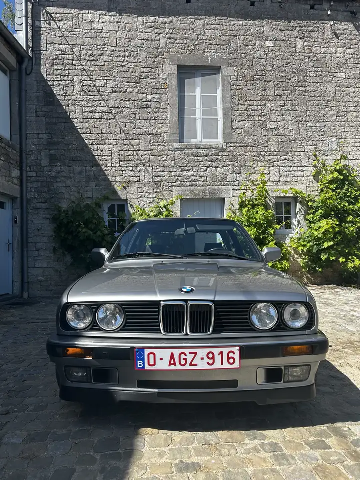 BMW 320 e30, foto 1