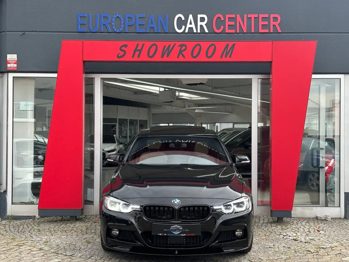 BMW 335 d xDrive M Sport* FULL OPTIONS* Schwarz - 1