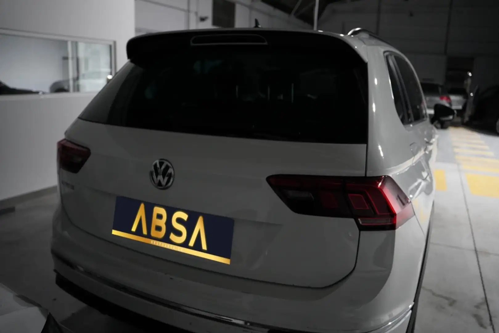 Volkswagen Tiguan 2.0TDI R-Line DSG 110kW Blanco - 2
