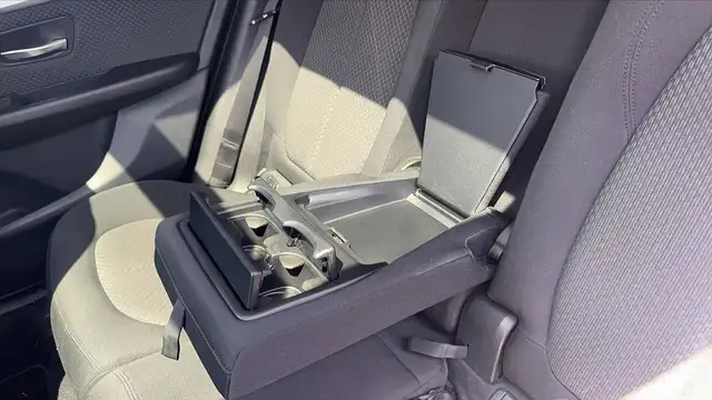 BMW 2 Series view 13