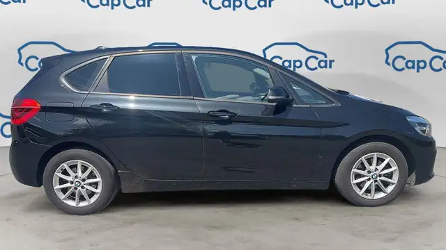 BMW 2 Series view 4