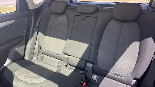 BMW 2 Series view 9