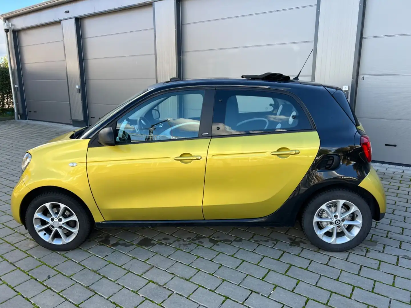 smart forFour Passion NAVI PDC KAMERA PANORAMADACH Jaune - 2