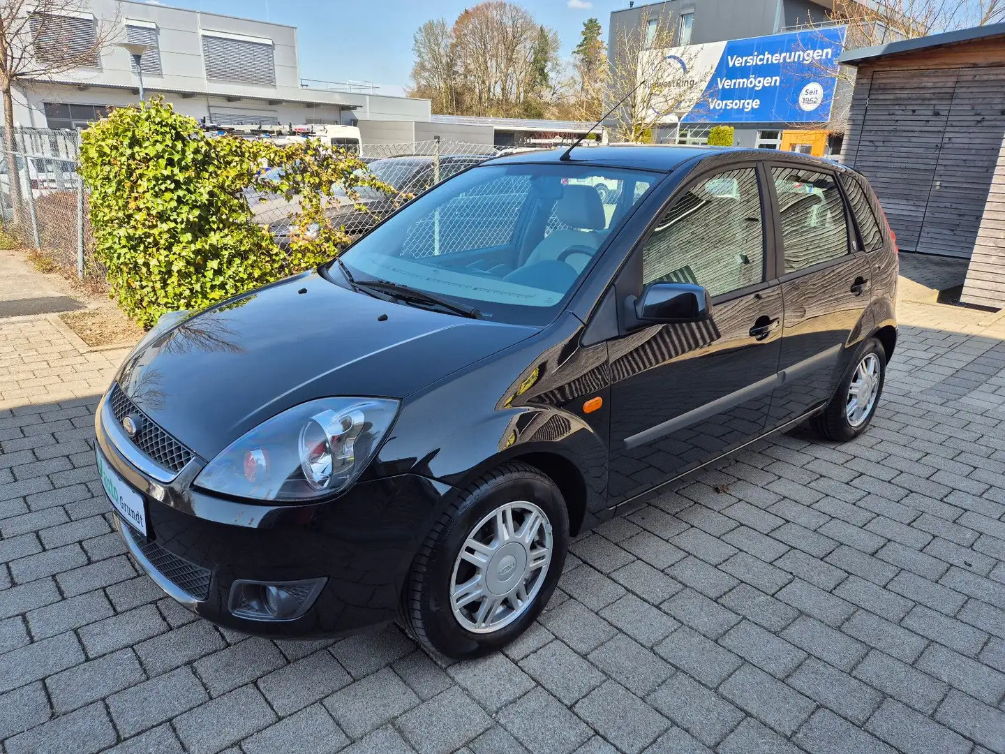 Ford Fiesta Ghia Noir - 1