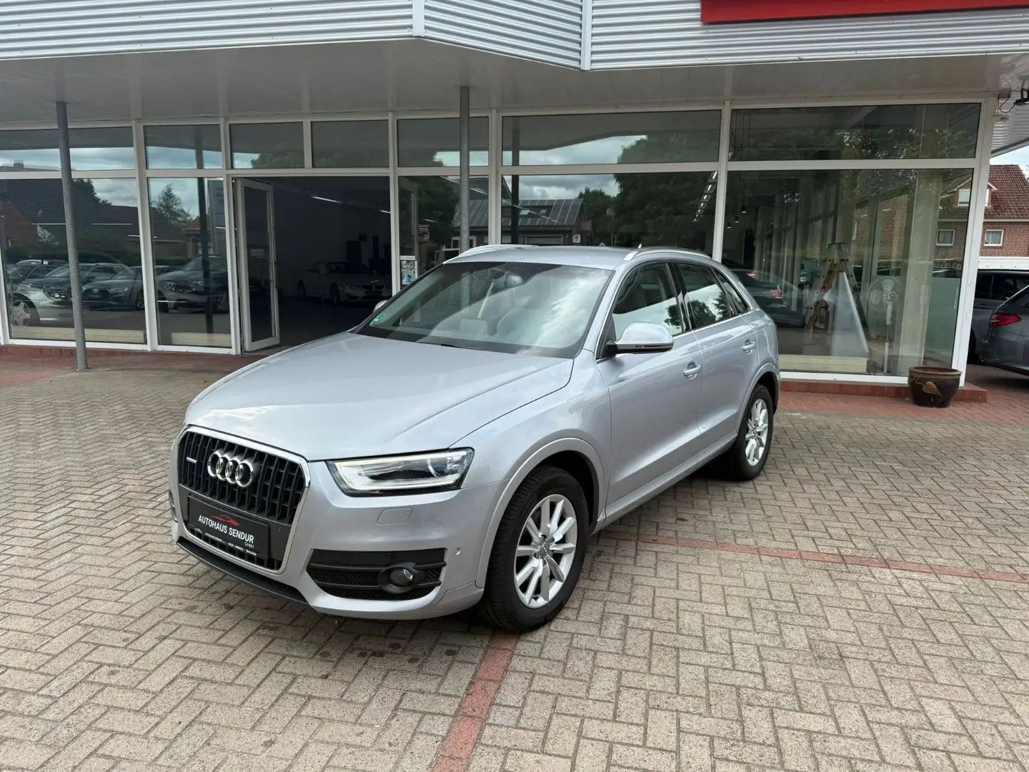 Audi Q3 2.0 TFSI quattro *TOP*SERVICE NEU*S-HEFT*CAM Silber - 2