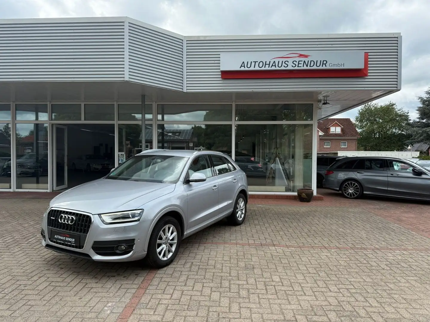 Audi Q3 2.0 TFSI quattro *TOP*SERVICE NEU*S-HEFT*CAM Silber - 1