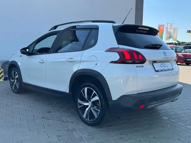 Peugeot 2008 view 5