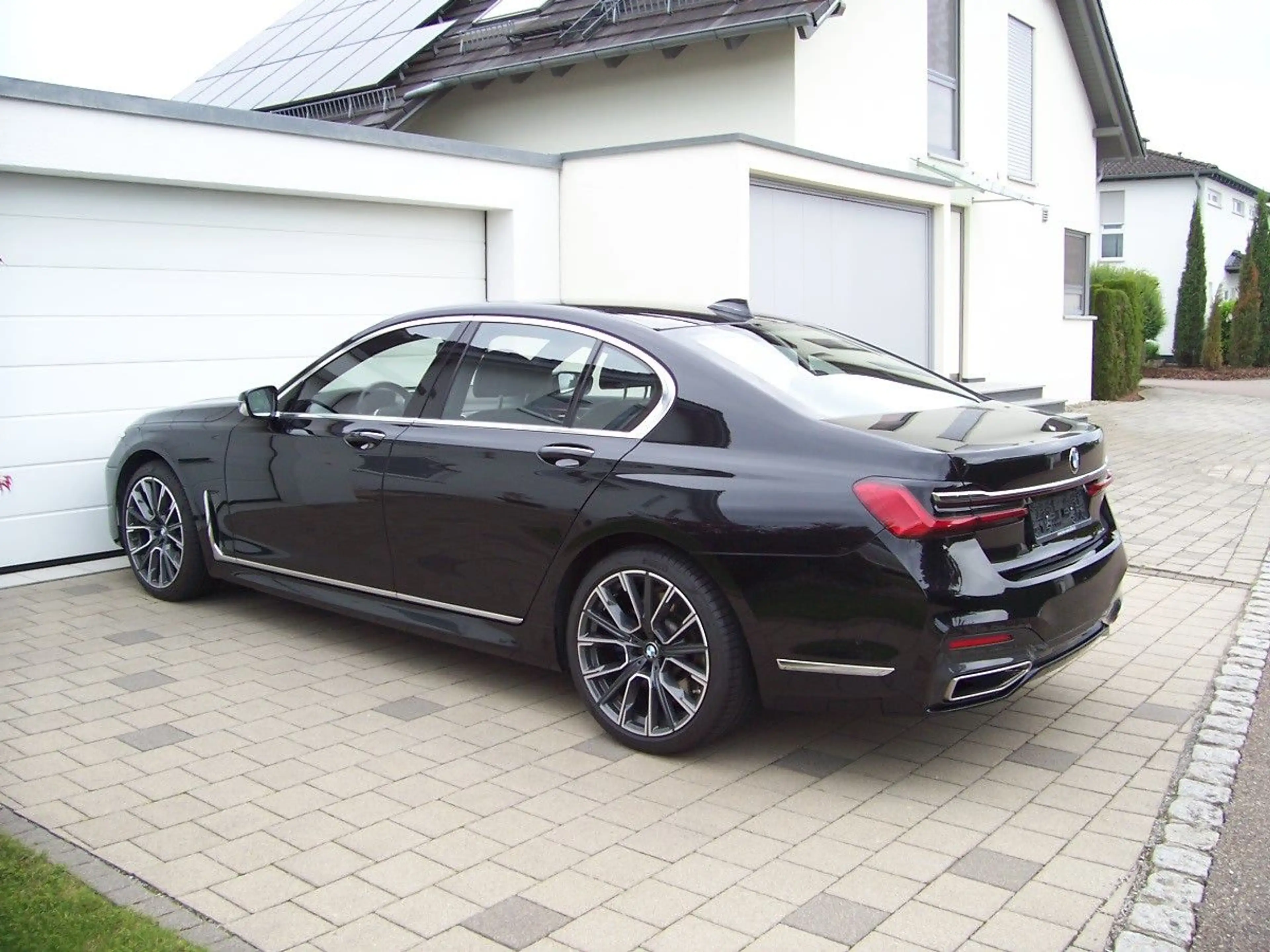 BMW 750 d xDrive M Sportpaket Soft/F-Parken/H&K/Laser — photo 2