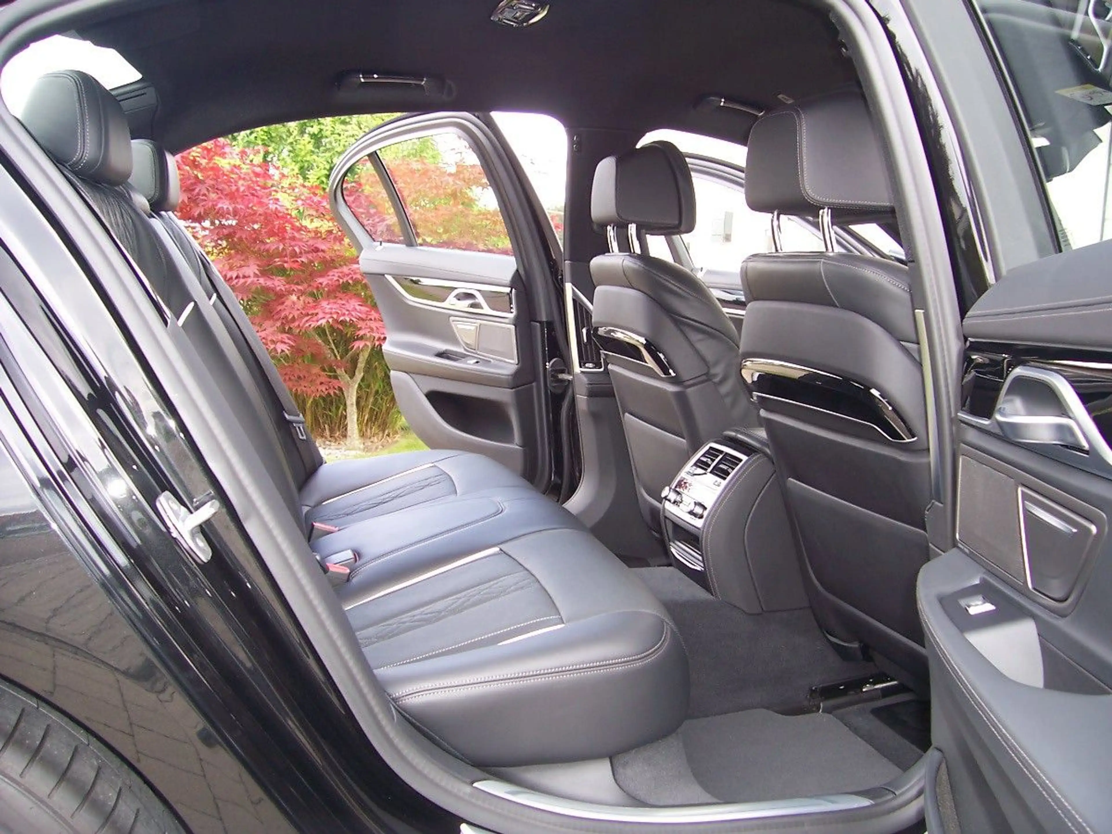 BMW 750 d xDrive M Sportpaket Soft/F-Parken/H&K/Laser — photo 9