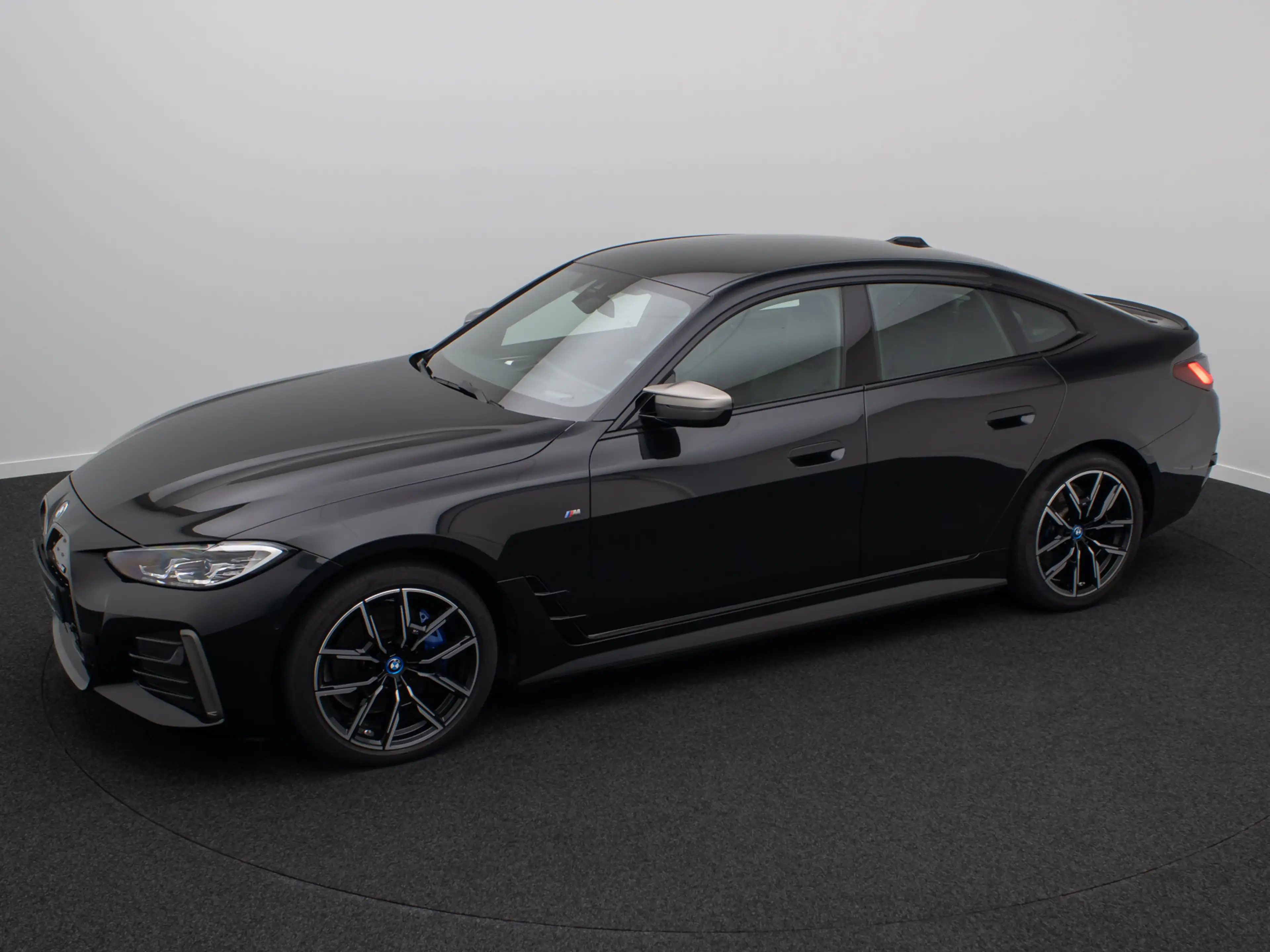 BMW i4 HUD HiFi Kamera DAB M Sportbremse 19Zoll — photo 12