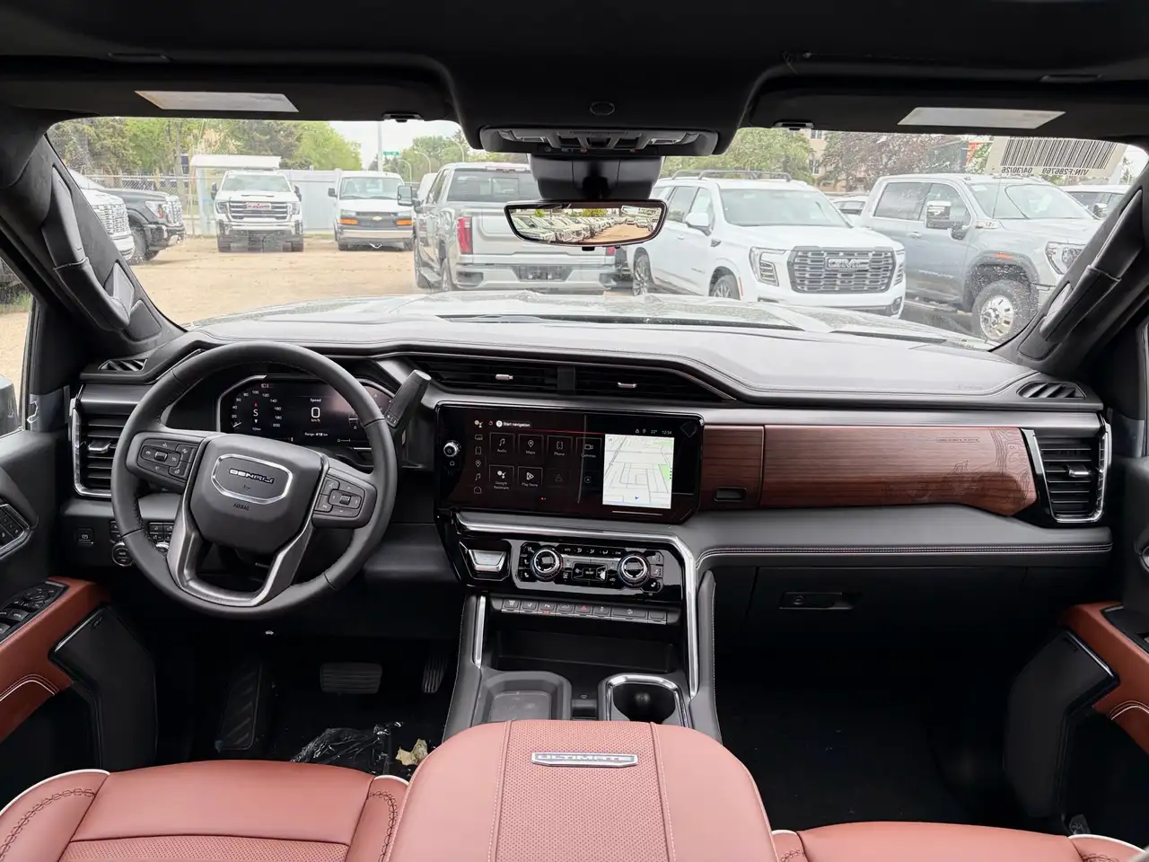 GMC Sierra 3500HD снимка GMC Sierra 3500HD