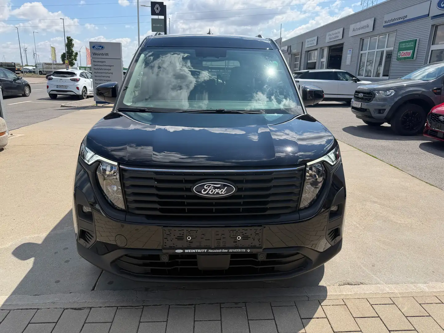 Ford Tourneo Courier 1.0 Ecoboost Titanium Schwarz - 2