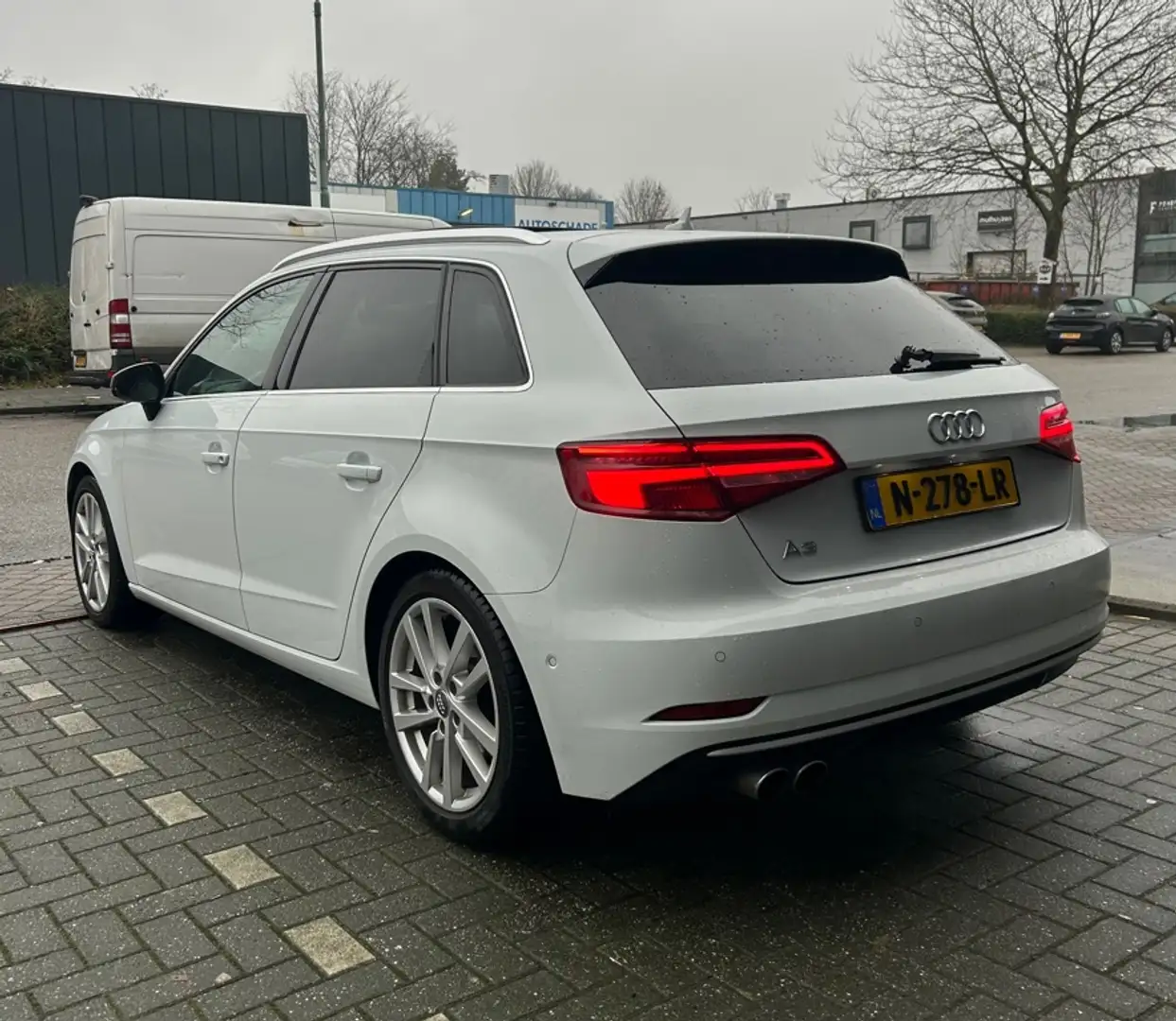 Audi A3 Sportback 1.5 TFSI CoD Design Pro S-Line Plus Wit - 2