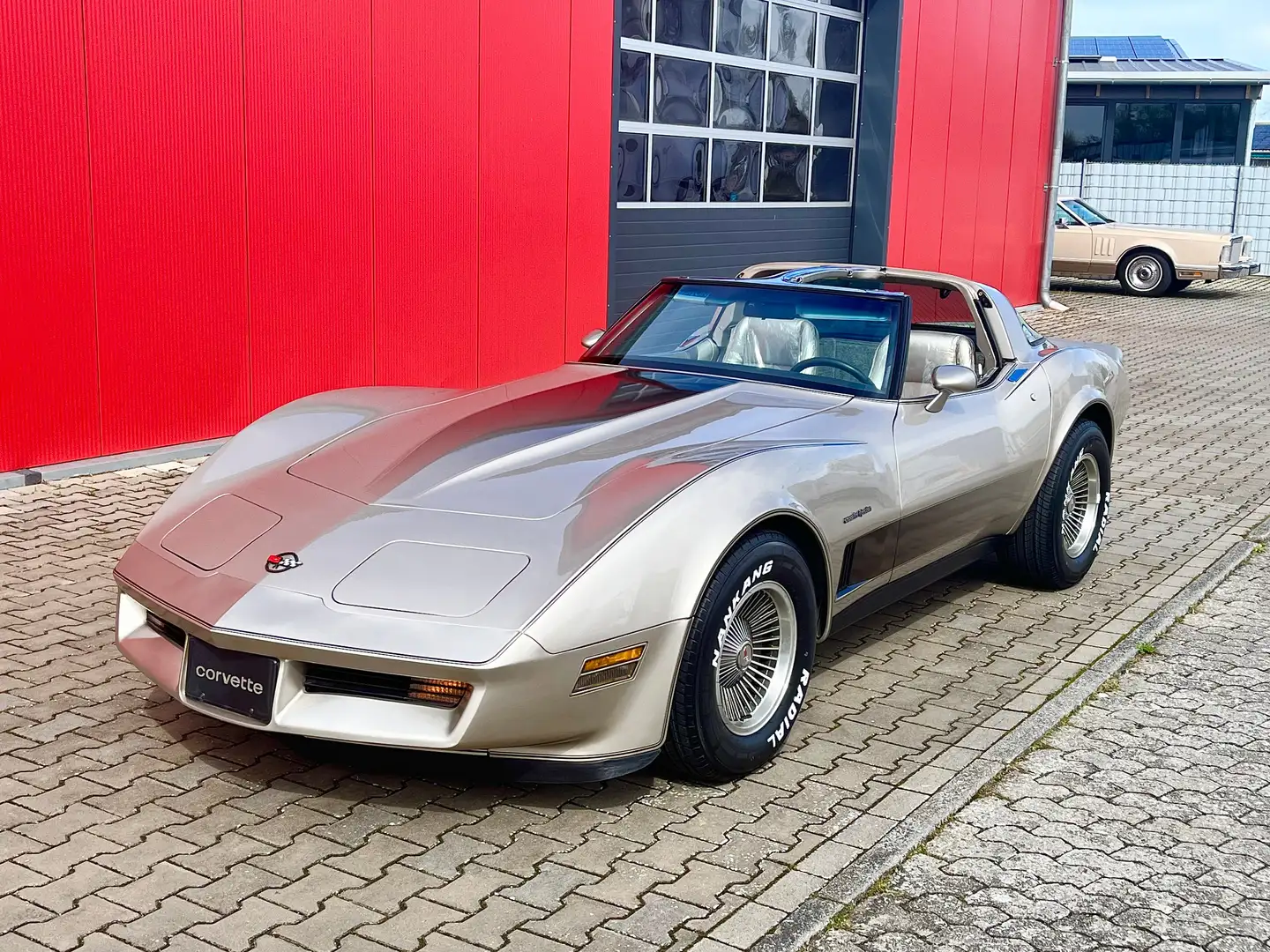 Corvette C3 Collectors Edition mit original 27 Meilen Silber - 1