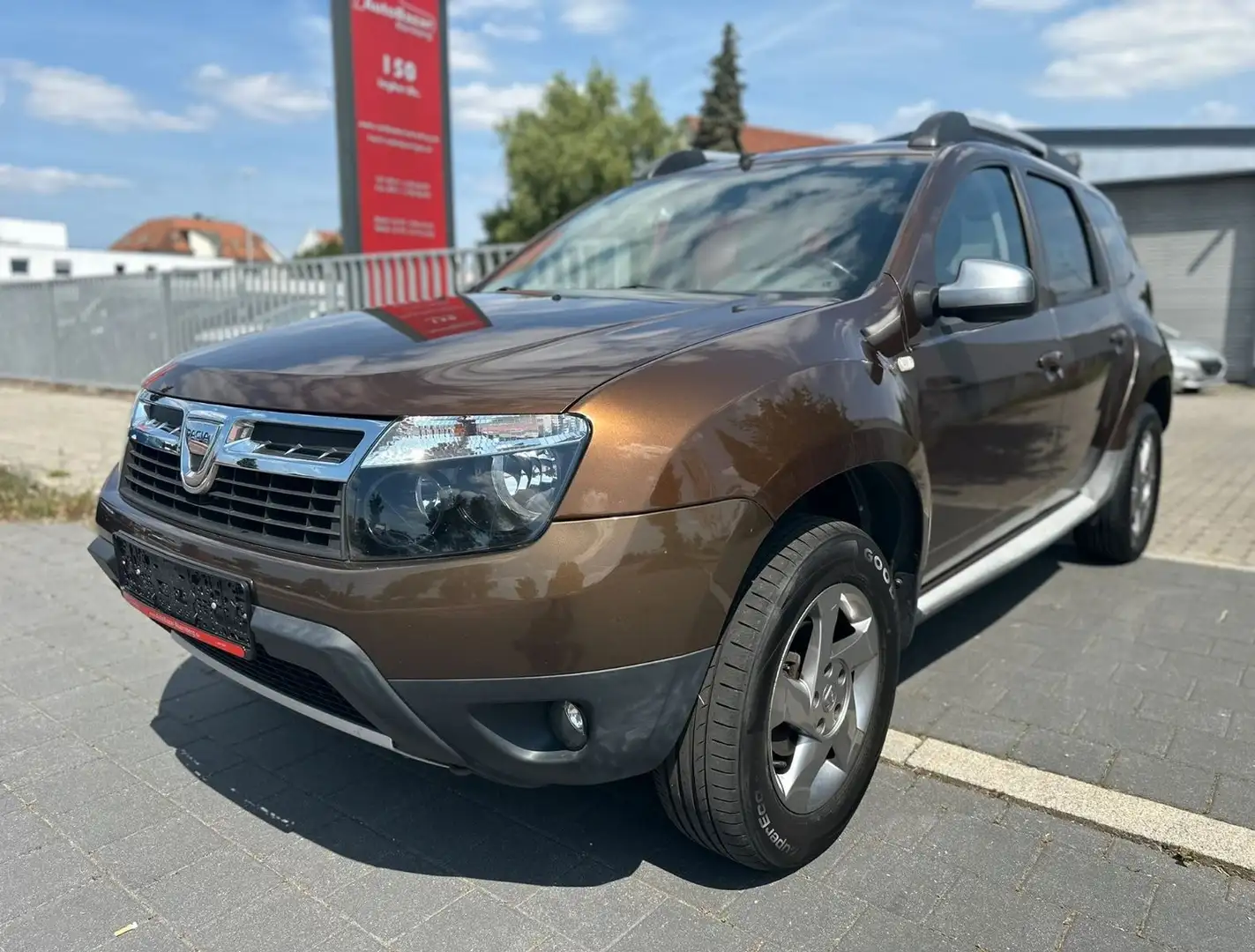 Dacia Duster I 1.6 Prestige 4x4 / Leder / AHK Braun - 1