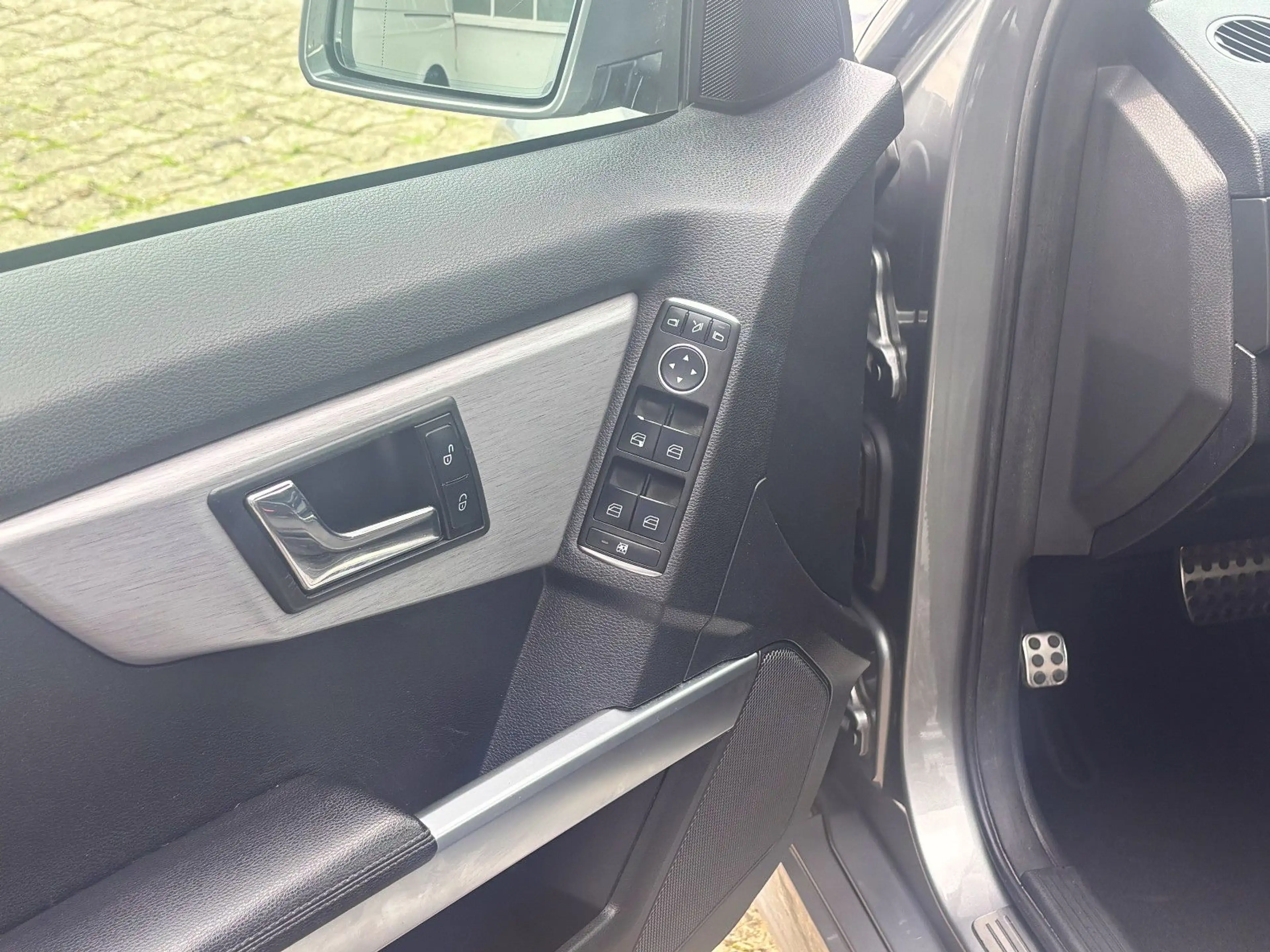 Mercedes-Benz GLK 250 CDI 4.Matic*Sportpaket*Xenon*PDC*LED* — photo 15