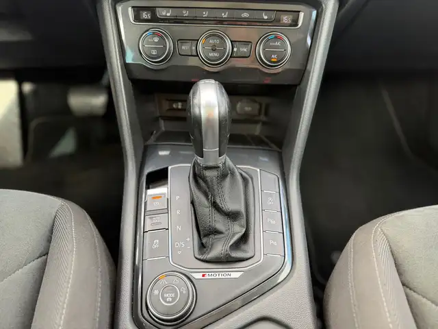 Volkswagen Tiguan view 15