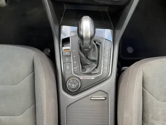 Volkswagen Tiguan view 14