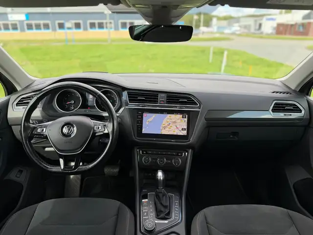 Volkswagen Tiguan view 8