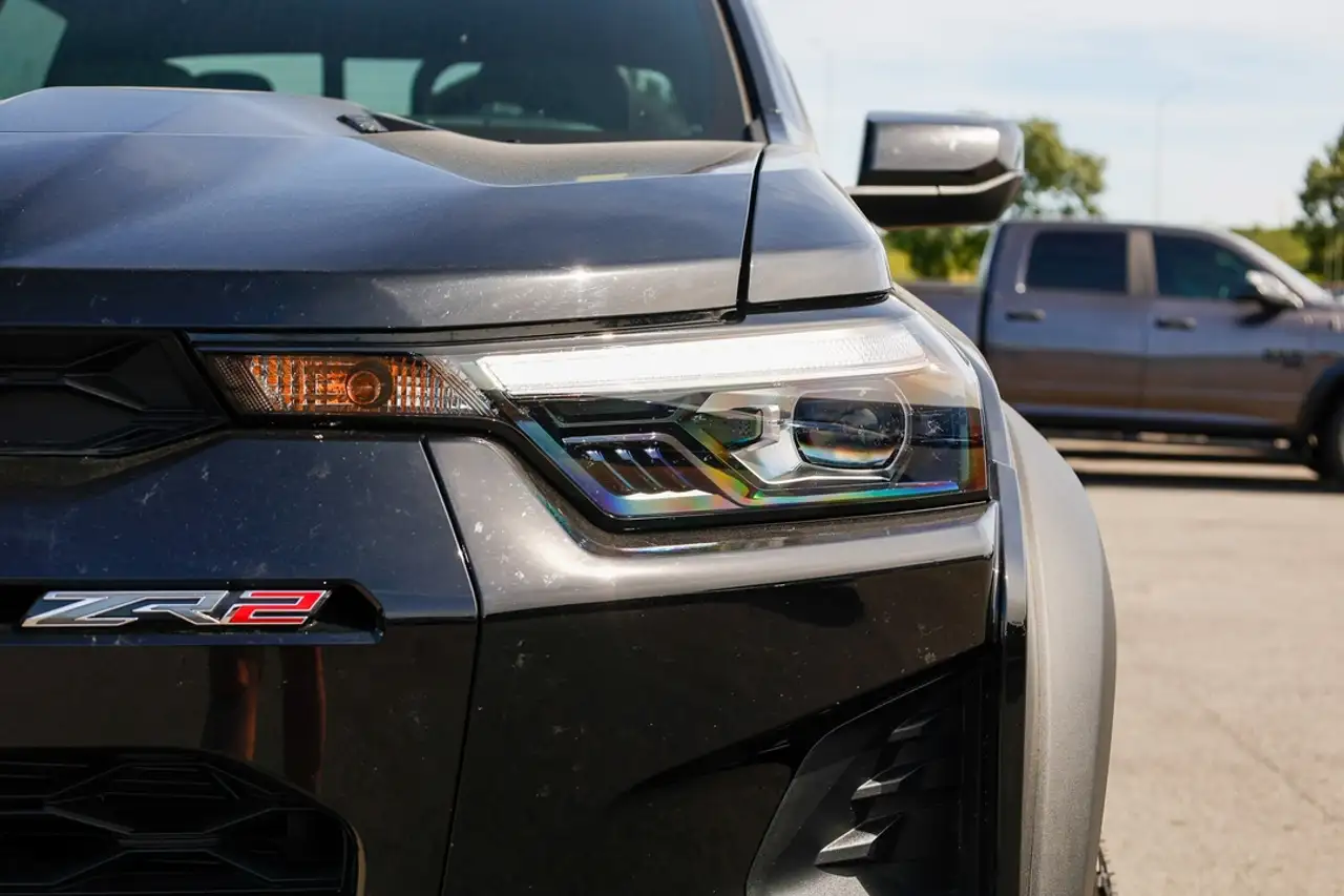 Chevrolet Colorado photo Chevrolet Colorado