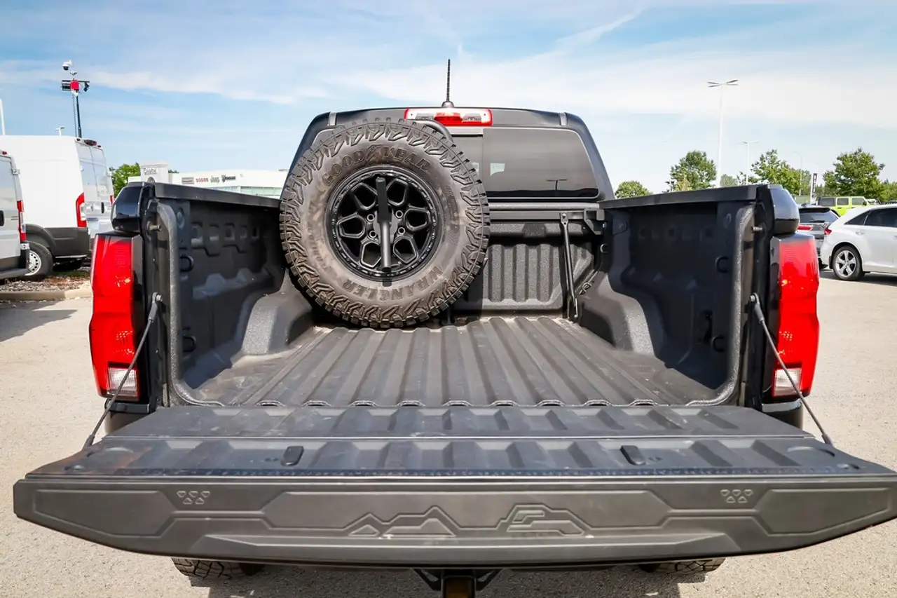 Chevrolet Colorado photo Chevrolet Colorado