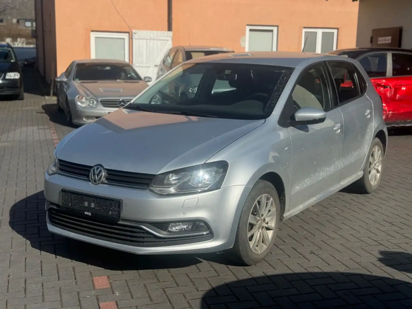 Volkswagen Polo V 1.0 *93TKM*5TRG*KLIMA*PDC*1.HAND* Zilver - 1