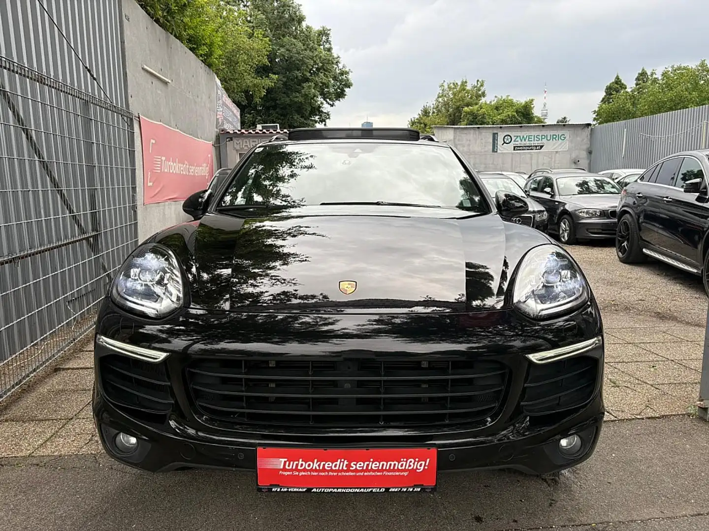 Porsche Cayenne II S PHEV Hybrid Platiunum Edition Aut.*SPORTCH... Schwarz - 2