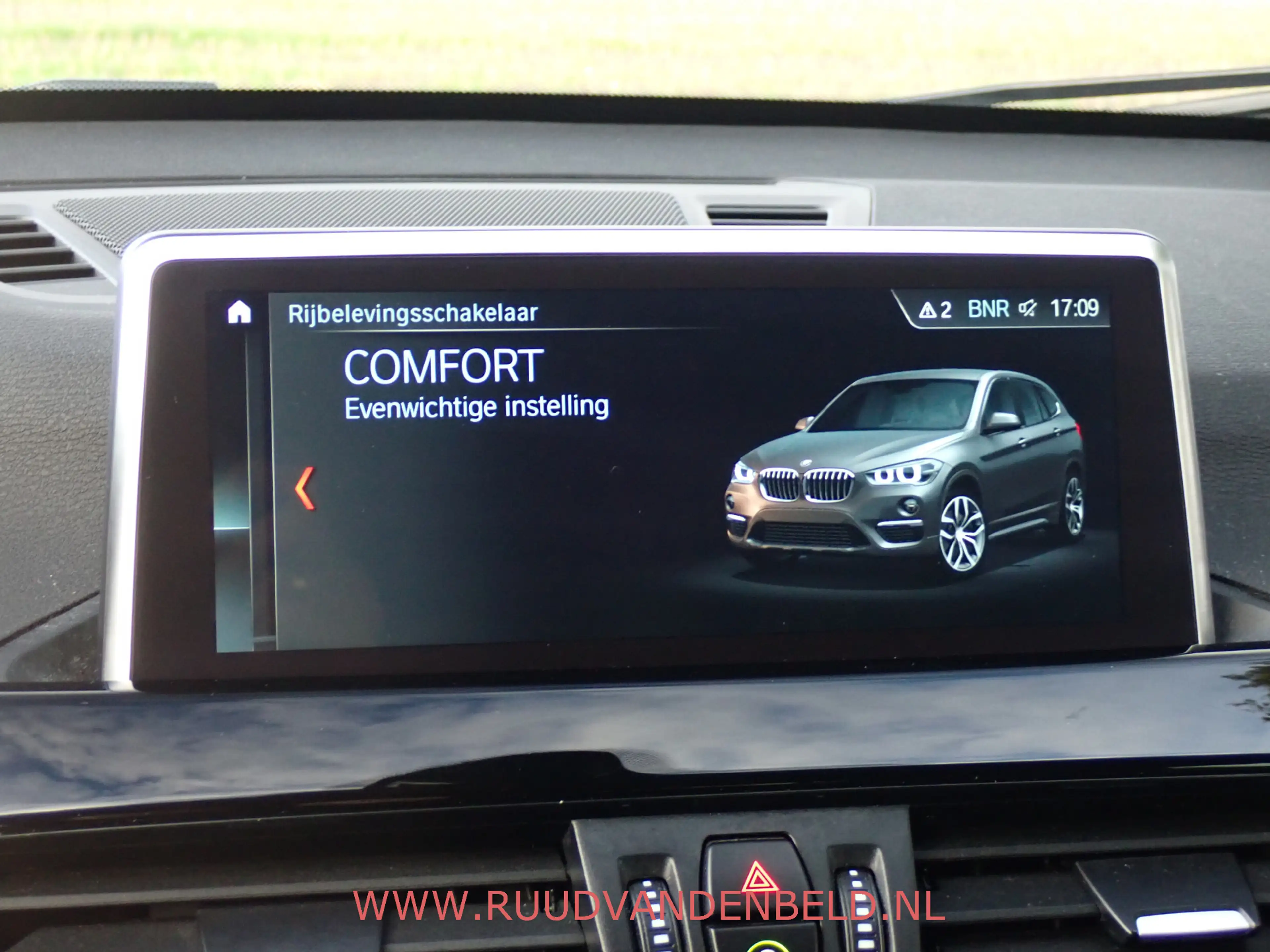 BMW X1 1.8i SPORTLINE CARPLAY / HEADUP / 18'' / SPORTSTOE — photo 25