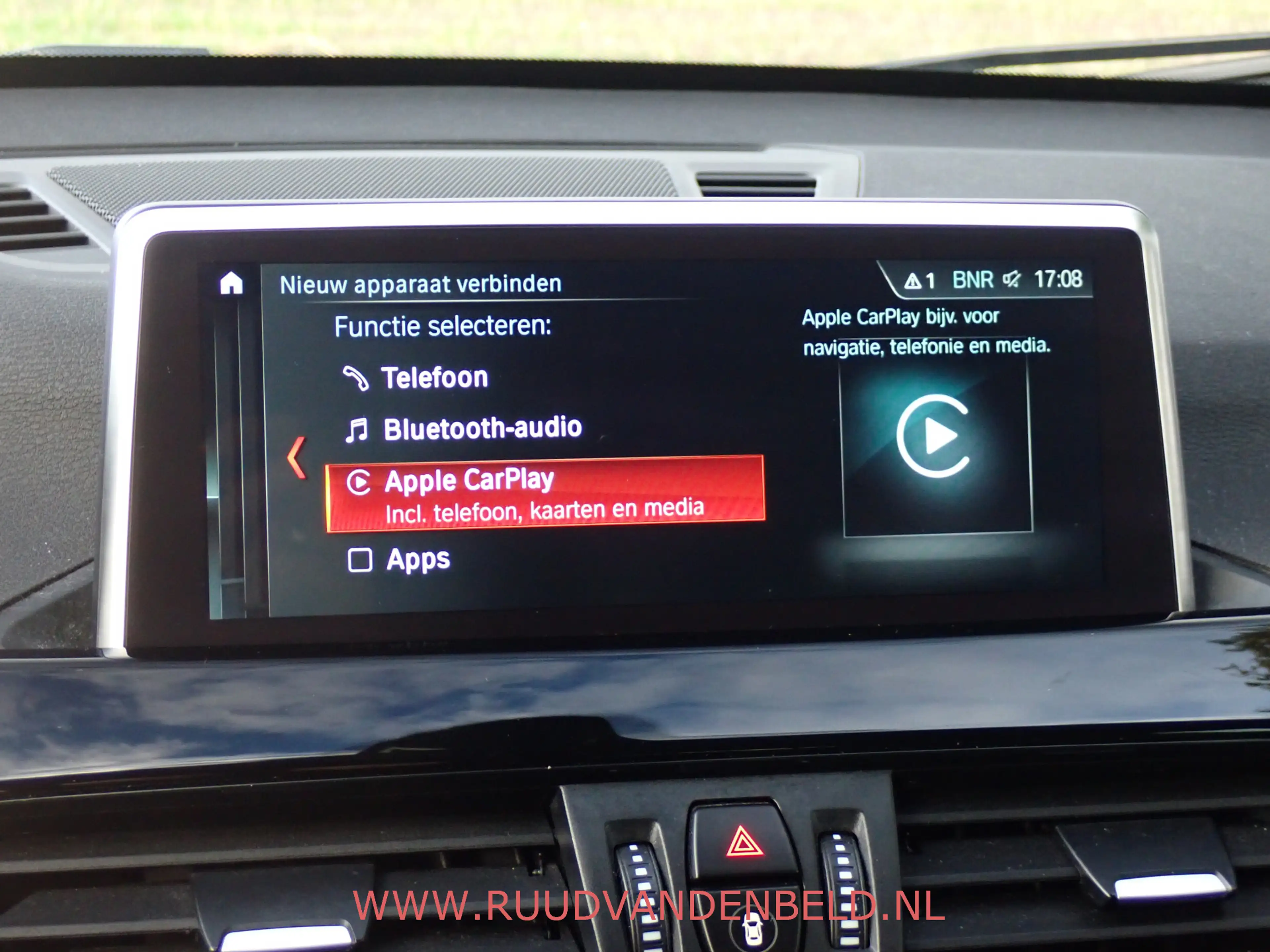 BMW X1 1.8i SPORTLINE CARPLAY / HEADUP / 18'' / SPORTSTOE — photo 16