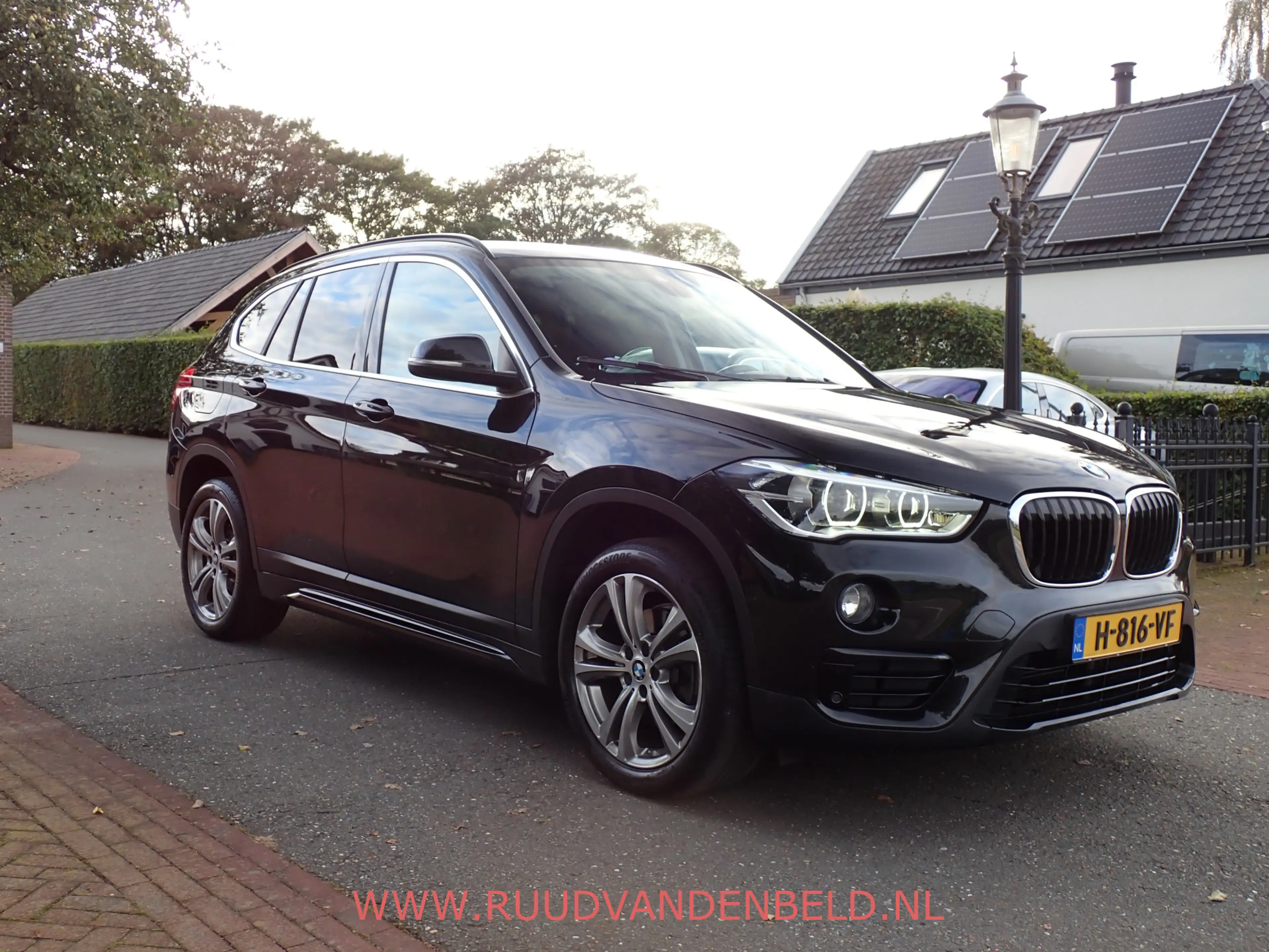 BMW X1 1.8i SPORTLINE CARPLAY / HEADUP / 18'' / SPORTSTOE — photo 3