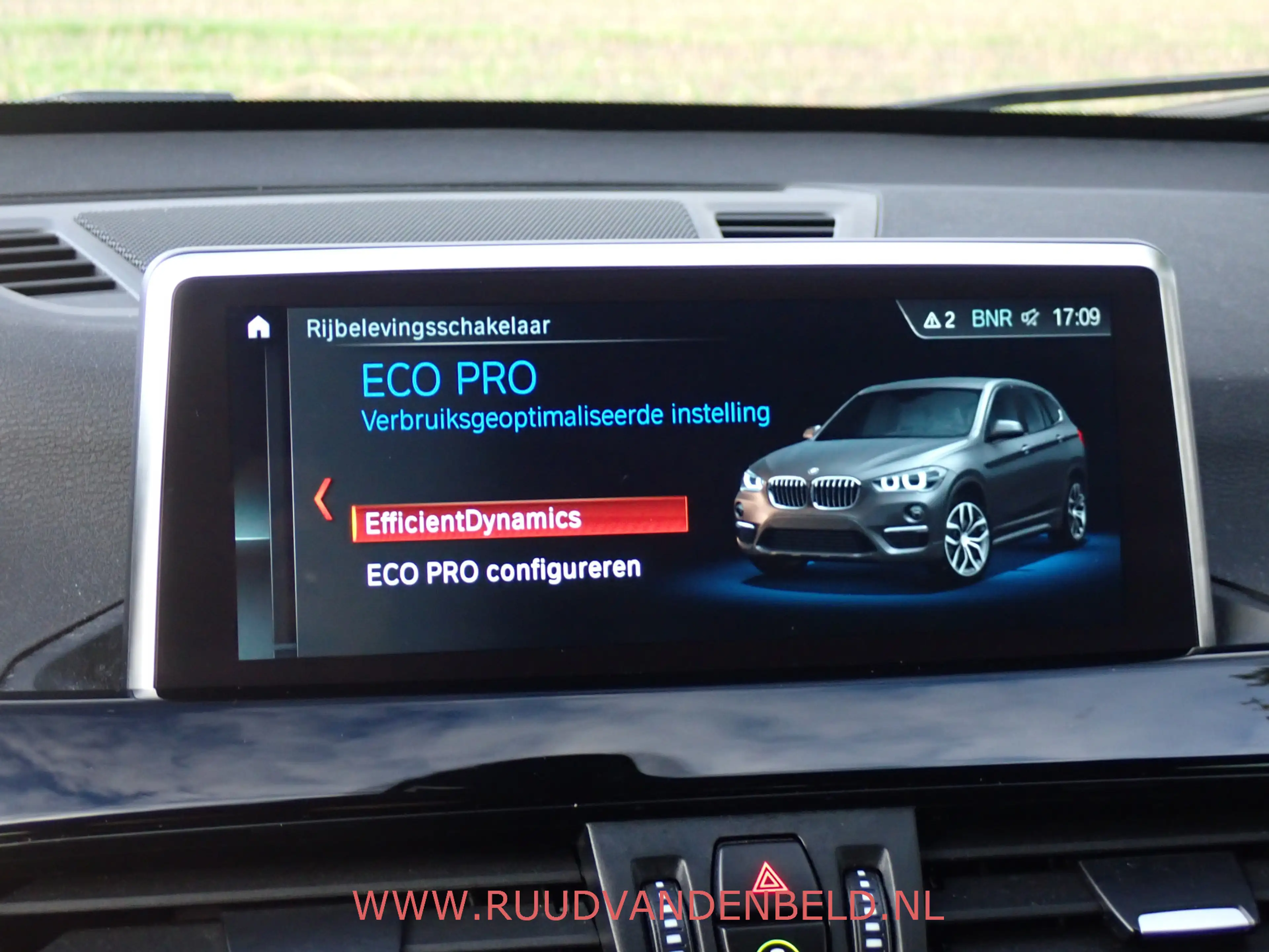 BMW X1 1.8i SPORTLINE CARPLAY / HEADUP / 18'' / SPORTSTOE — photo 26