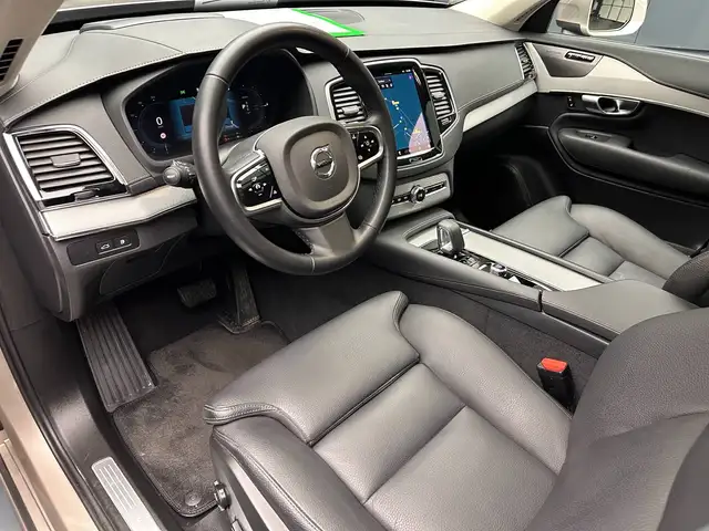 Volvo XC90 view 14